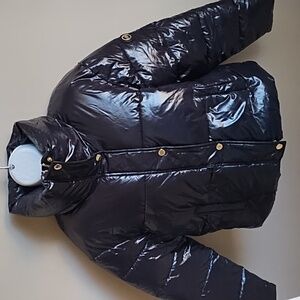 Beautiful Michael Kors shiny cropped puffer coat - med